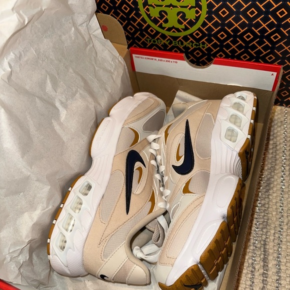 New Nike Zoom Air Fire New With Box - Picture 12 of 15